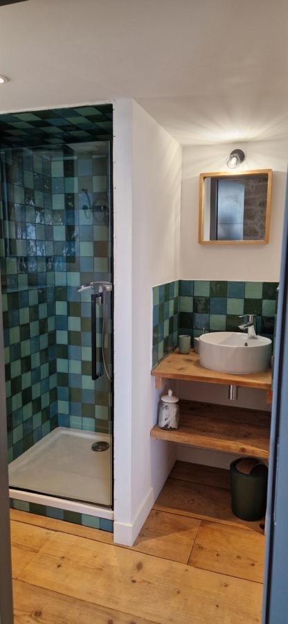 Appartement Dans Un Mas Provencal Renove Saint-Hilaire-d'Ozilhan Bagian luar foto
