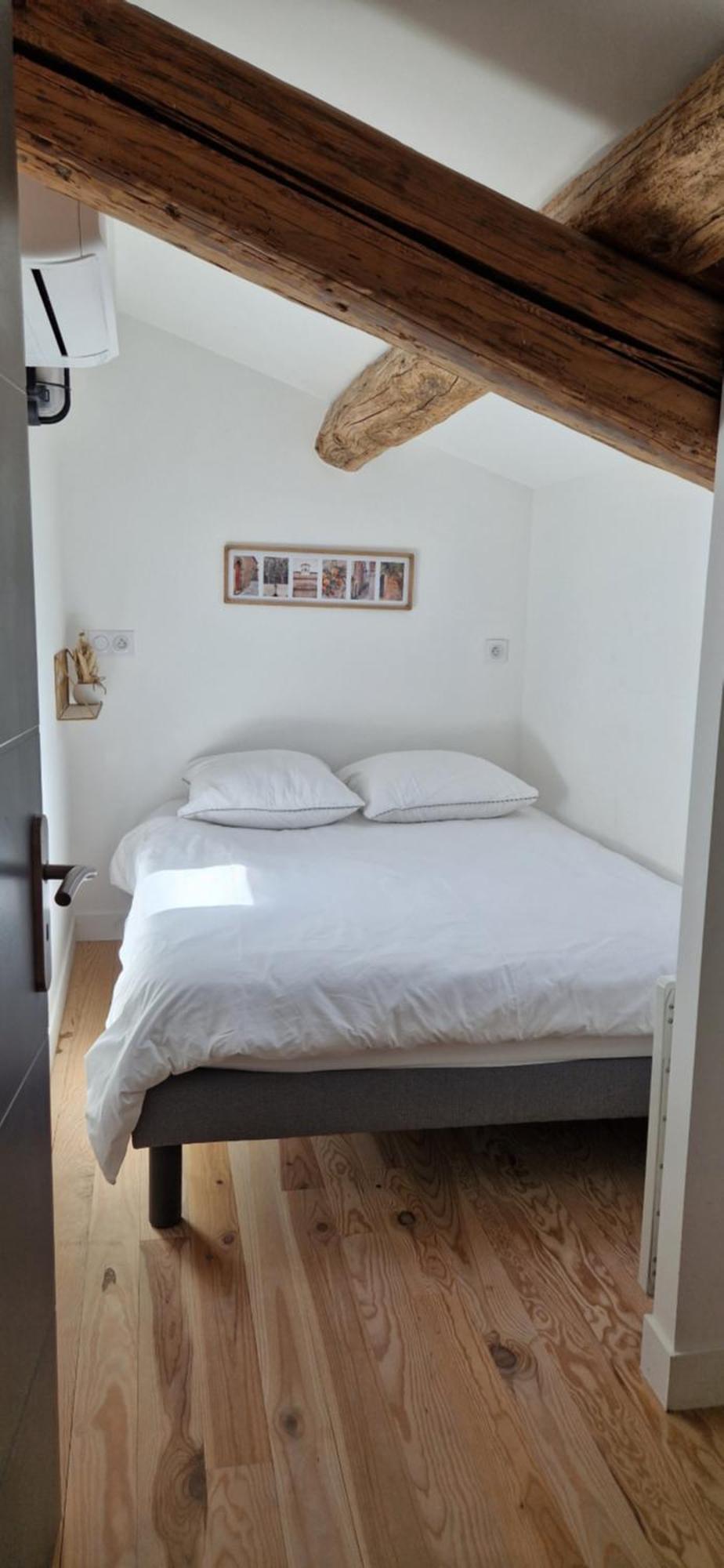 Appartement Dans Un Mas Provencal Renove Saint-Hilaire-d'Ozilhan Bagian luar foto