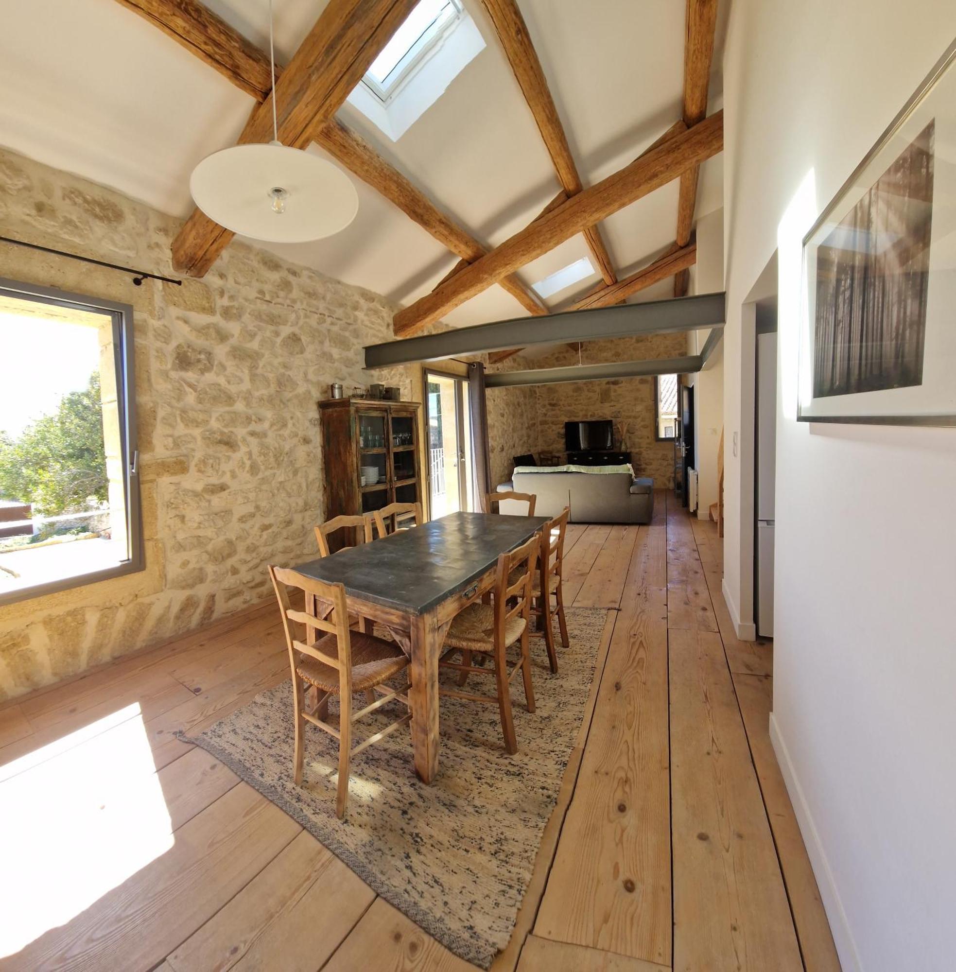 Appartement Dans Un Mas Provencal Renove Saint-Hilaire-d'Ozilhan Bagian luar foto