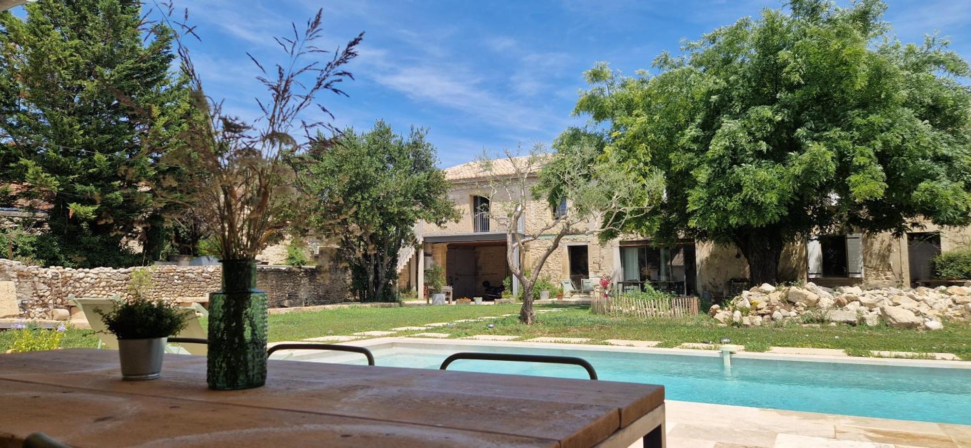 Appartement Dans Un Mas Provencal Renove Saint-Hilaire-d'Ozilhan Bagian luar foto