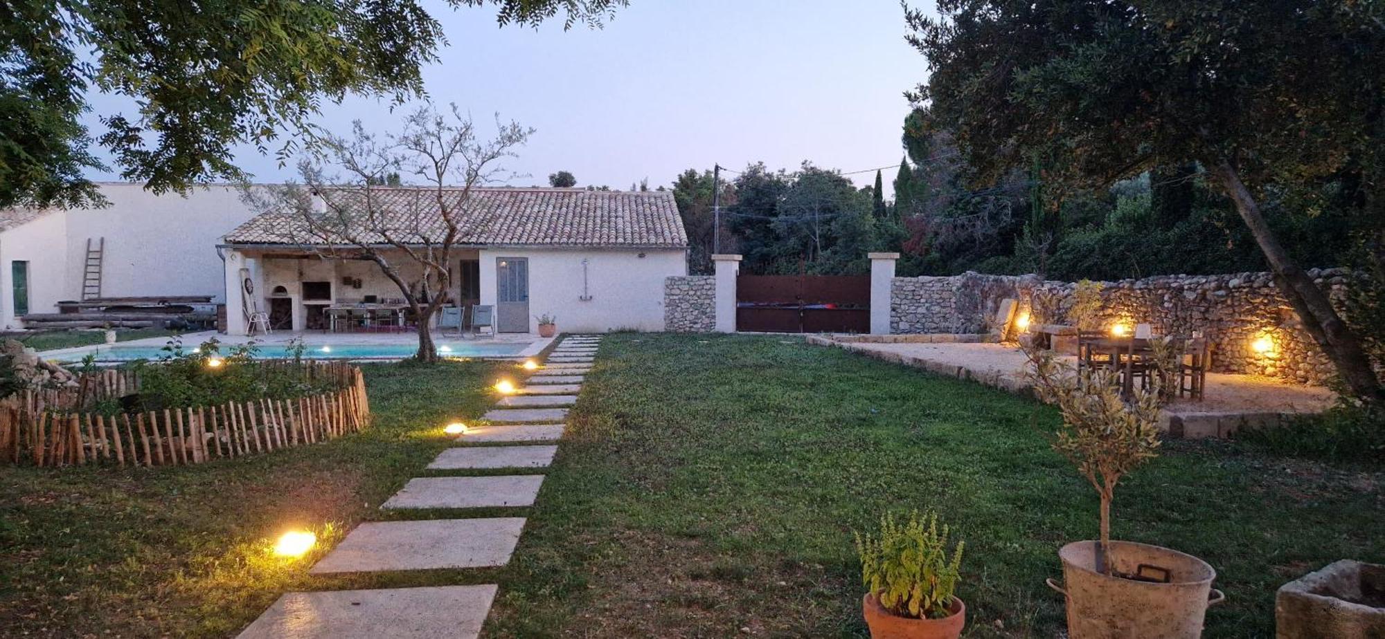 Appartement Dans Un Mas Provencal Renove Saint-Hilaire-d'Ozilhan Bagian luar foto